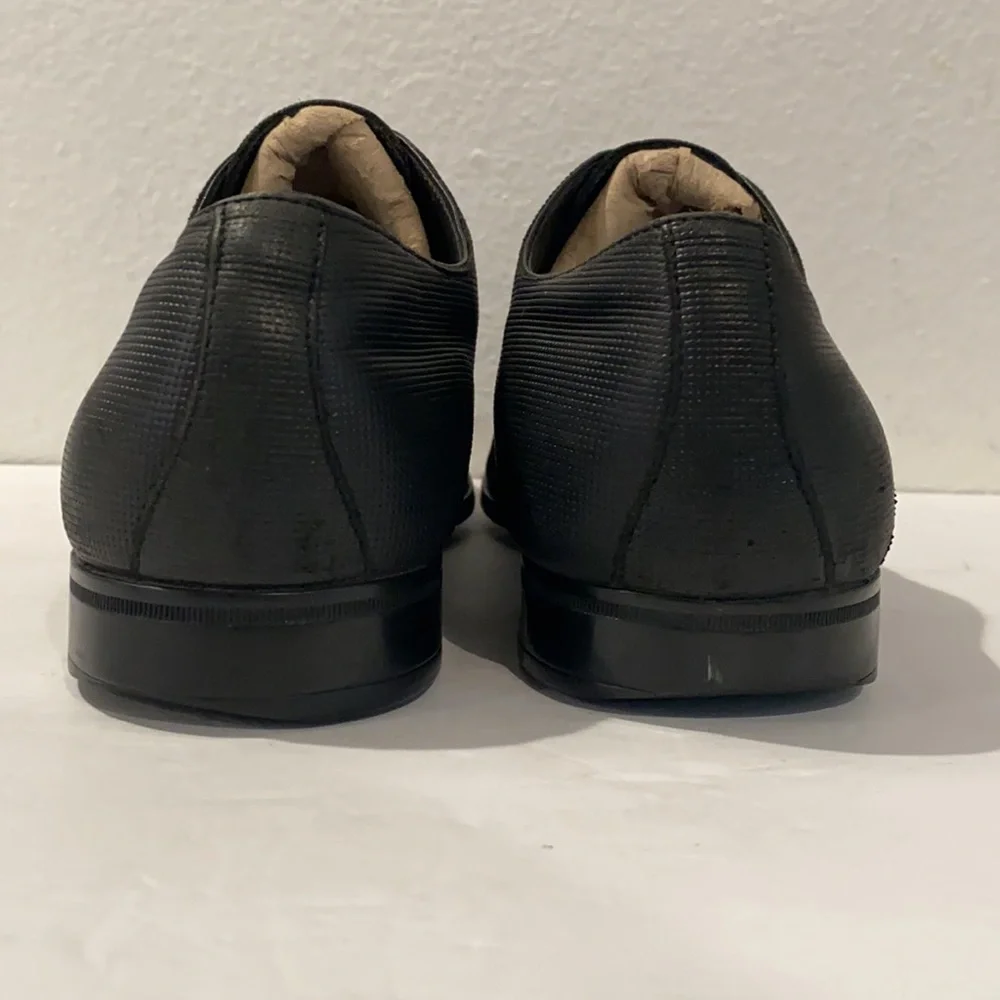 Authentic Hugo Boss black leather lace up shoes 10 mens